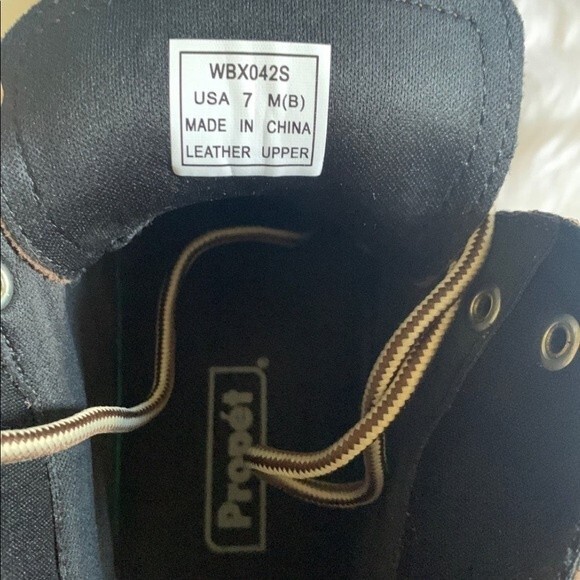 Propet boots - Picture 8 of 8